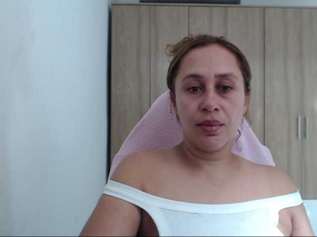 Capturi de ecran de difuzare RoxanaMilf