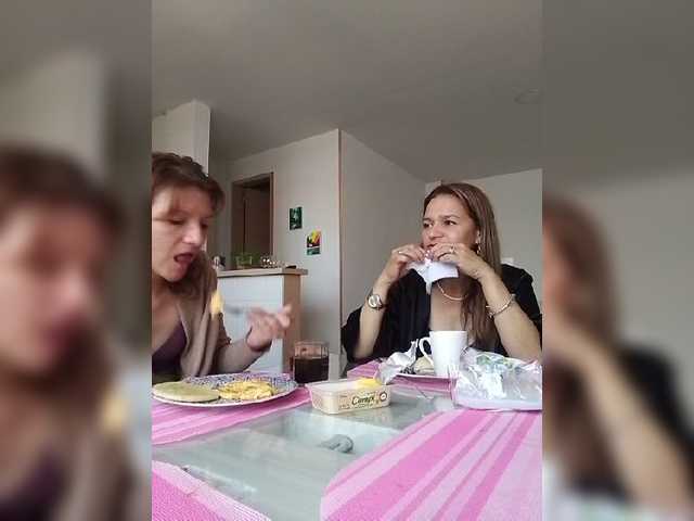 Capturi de ecran de difuzare roxanefoxx0
