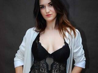 Chat video erotic RoxyCutii