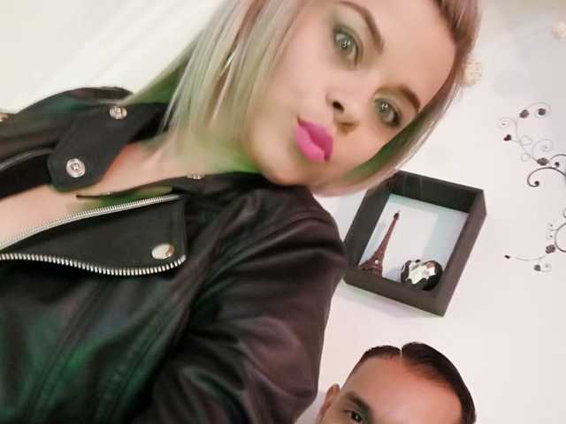 Fotografie a profilului rubia-latina
