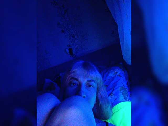 Fotografii RussiaBADGIRL I'm stupid wet bitch from Siberia. I want u to see my wild crazy strong orgasm when I smoking... I like it :) Give me a tokens please, I want you so much!!