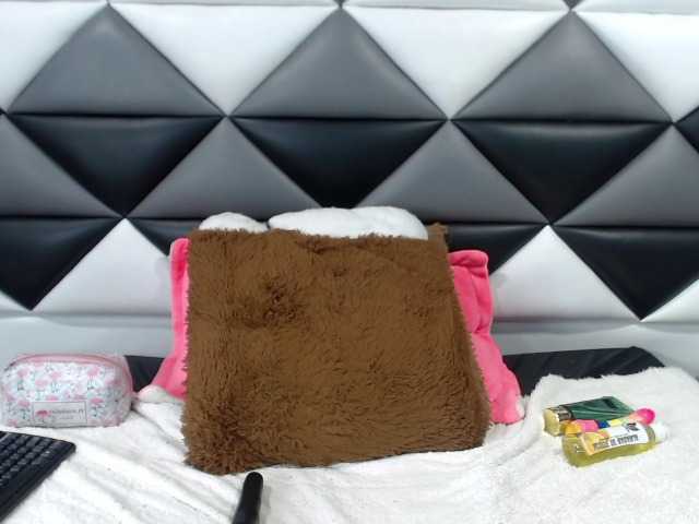 Capturi de ecran de difuzare SabrinaPink