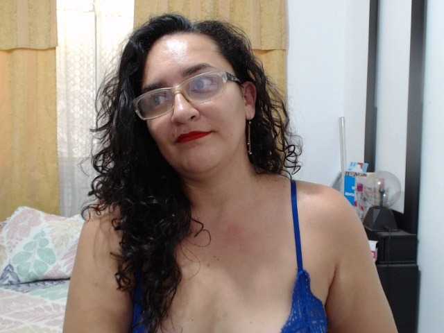 Fotografii SaimaJayeb Sound during the PVT or tkns show here !!!! I love man flirtatious and very affectionate *** Make me vibrate and my Squirt is ready for you ***#lovense #squirt #mature #hairy #anal #pvt