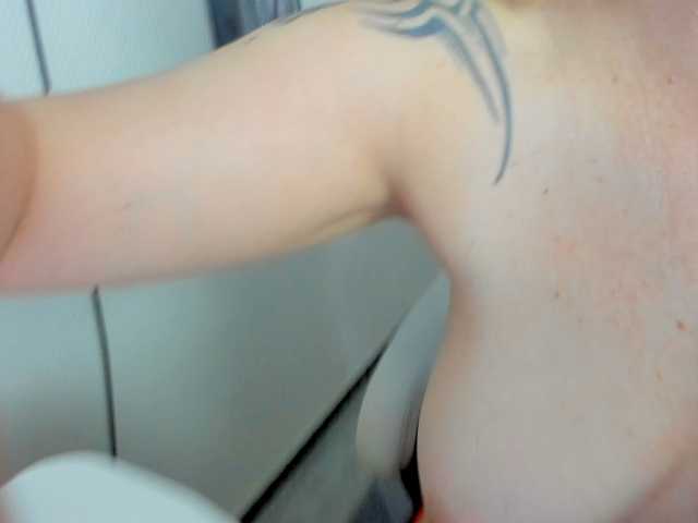 Capturi de ecran de difuzare SallySecret