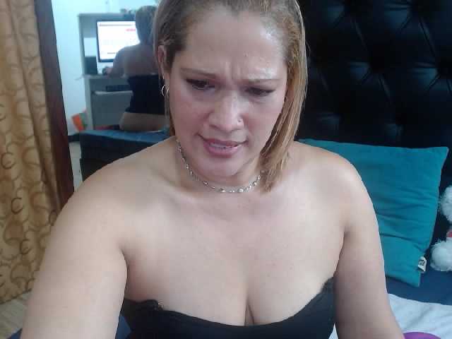 Fotografii SalmaLuna My goal today 1000 tokens will play with you very hot