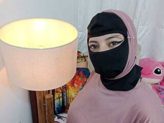 Chat video erotic salmanabila