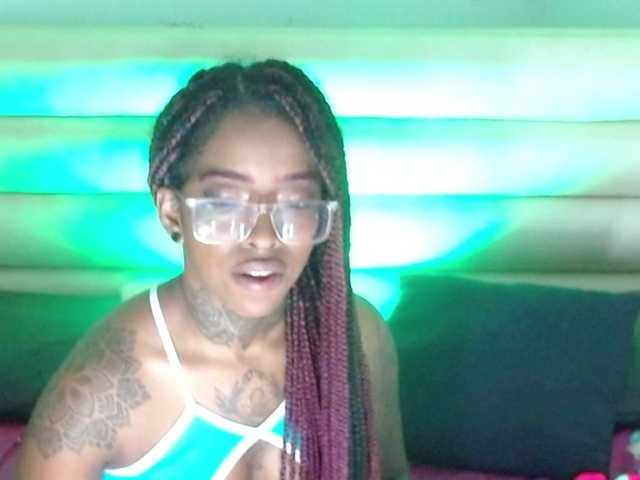 Capturi de ecran de difuzare samantaafox