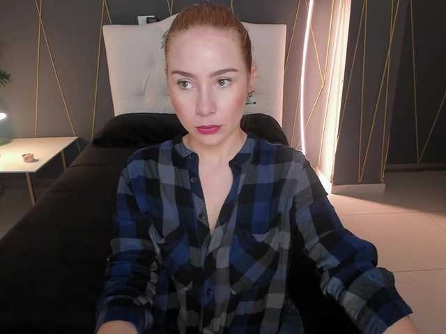 Capturi de ecran de difuzare SamanthaMoor1