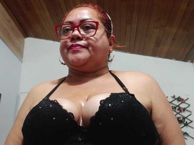 Fotografii Samantta-Jone Come and play with me sexy and hot #mature #bigboobs #milf #bbw #bigass MY GOALS IS: STREPTEASE