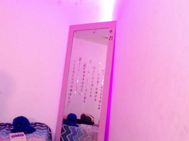 Capturi de ecran de difuzare Sammyviolet