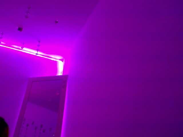 Capturi de ecran de difuzare Sammyviolet