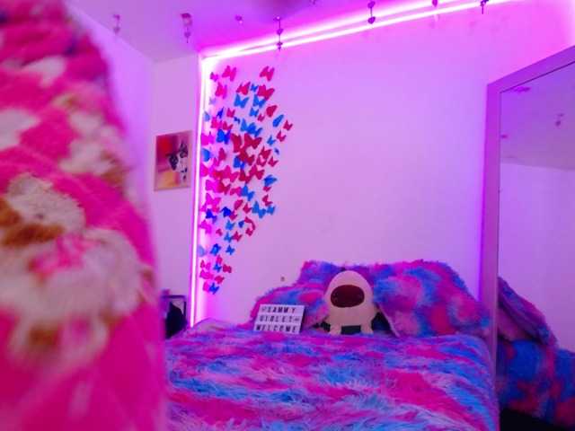 Capturi de ecran de difuzare Sammyviolet