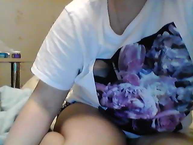 Capturi de ecran de difuzare -CherryKiss-