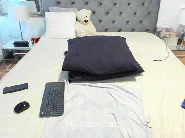 Capturi de ecran de difuzare SaraJennyfer