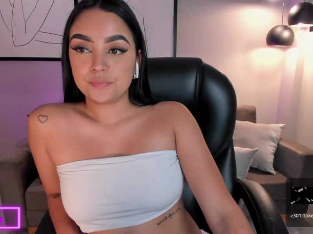 Fotografii sarawinstone Help me to take all my clothes off and make me cum♥ IG: @Winstone.sara♥Goal: Fingering Pussy + Fuck pussy hard @remain Tks left ♥