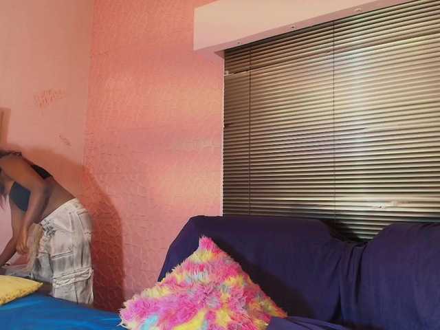 Capturi de ecran de difuzare SashaLuxx