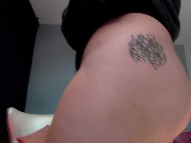 Capturi de ecran de difuzare SashaRougue