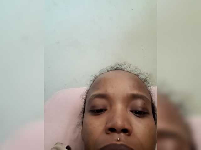 Capturi de ecran de difuzare ScarlettDiorFoxx