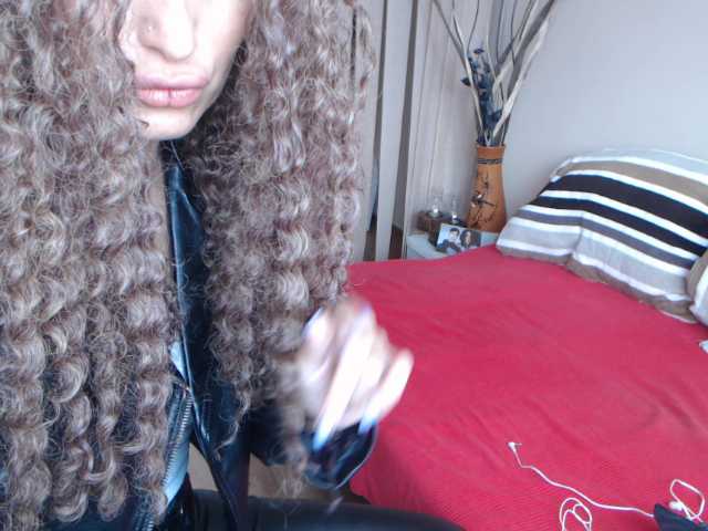 Capturi de ecran de difuzare SexiBelle