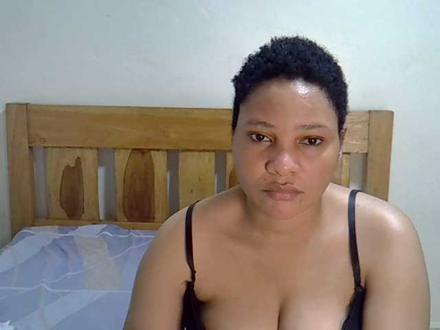 Capturi de ecran de difuzare Sexxiequeen