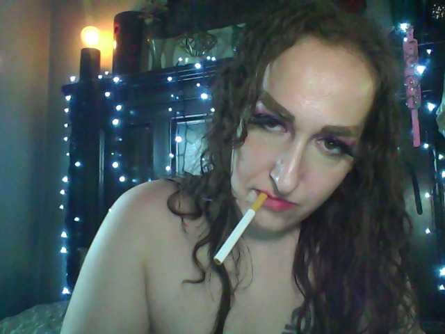 Capturi de ecran de difuzare SexxxyTaylor