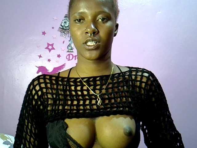 Capturi de ecran de difuzare Sexxyezzy