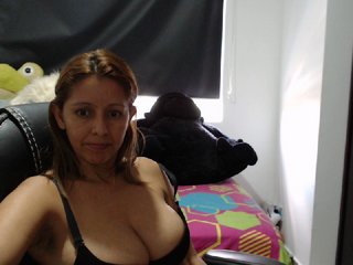 Capturi de ecran de difuzare sexy31hellen