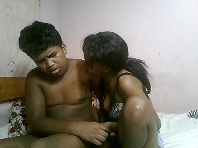 Capturi de ecran de difuzare sexycouple32
