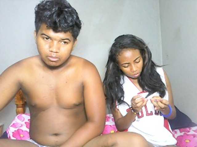 Capturi de ecran de difuzare sexycouple32