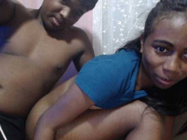 Capturi de ecran de difuzare sexycouple32