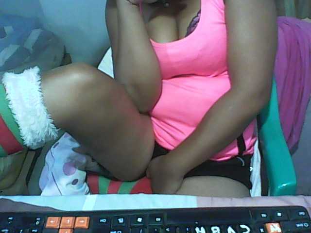 Capturi de ecran de difuzare sexymom330