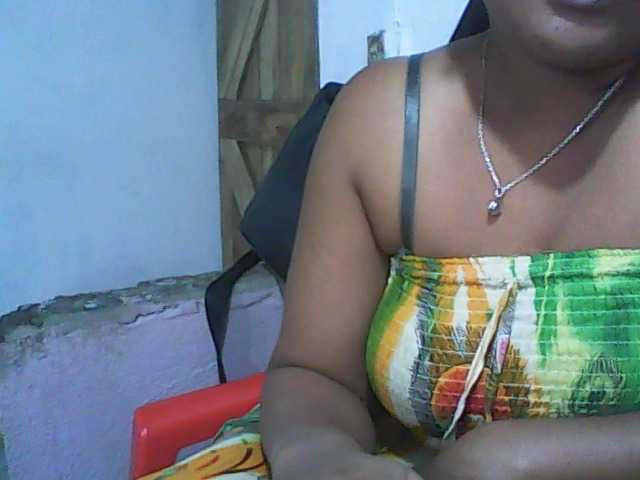 Capturi de ecran de difuzare sexymom330