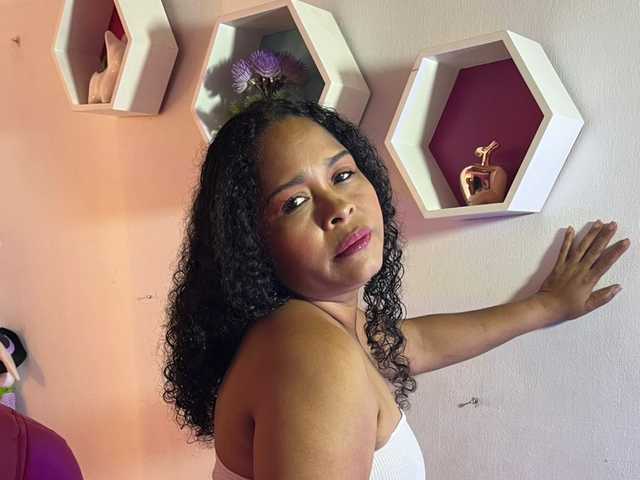 Fotografie a profilului SHAROM-ADAMS