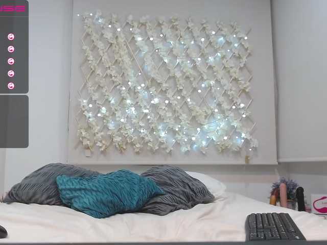 Capturi de ecran de difuzare MiiaTaylor