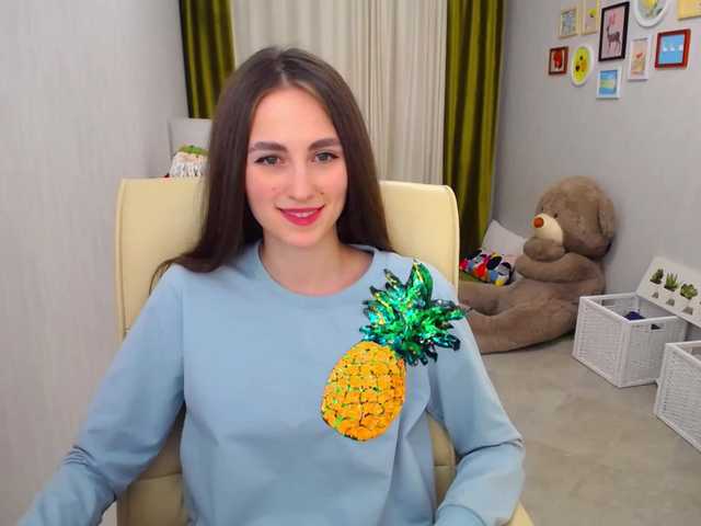 Capturi de ecran de difuzare ShineWithMe