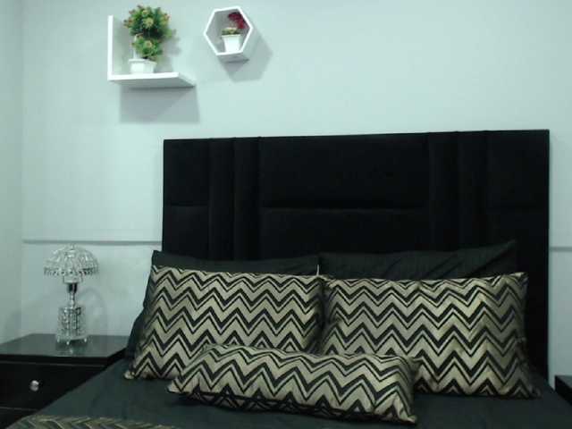 Capturi de ecran de difuzare ShirleyRedd