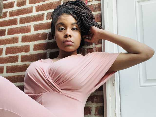 Fotografie a profilului SinclairLarousse