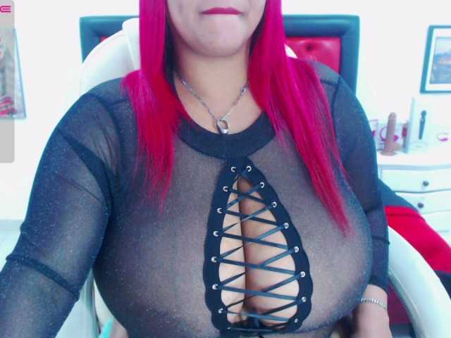 Capturi de ecran de difuzare Siren-boobs