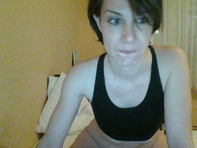 Capturi de ecran de difuzare Ginela