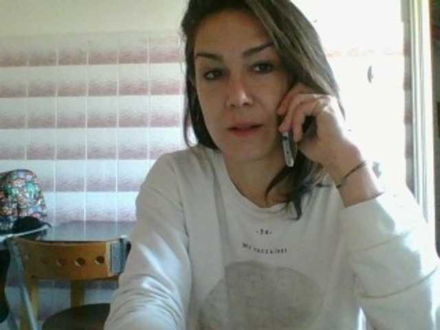 Capturi de ecran de difuzare Ginela