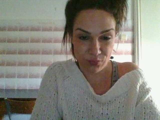 Capturi de ecran de difuzare Ginela