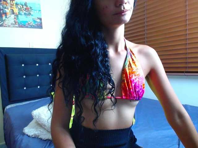 Fotografii SofiaFranco Guys i need to squirt help me please!!!squirt at goalpvt on @remain 555