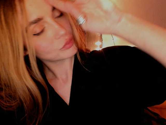 Capturi de ecran de difuzare Sonya-Mo