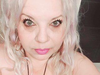 Chat video erotic SonyaHotMilf
