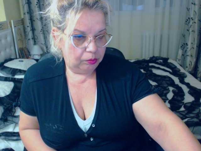 Fotografii SonyaHotMilf your tips makes me cum and squirt,xoxo