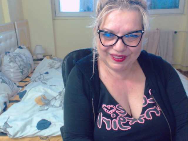 Fotografii SonyaHotMilf your tips makes me cum and squirt,xoxo