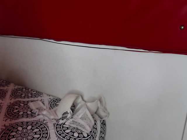 Capturi de ecran de difuzare Sophiakioto