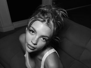 Chat video erotic SophieFleurr