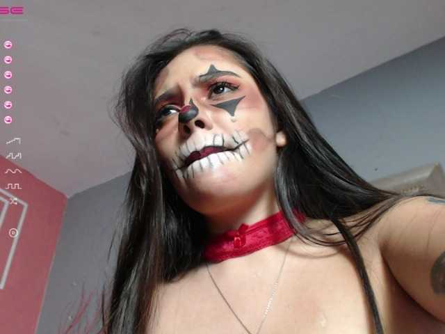 Fotografii sophiefox HI guys welcome to my world , im new model in here complette my first goal and enjoy with me #colombiana #latina #18 #brunette #longhair #curvy #sexy #lovense