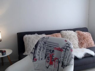 Capturi de ecran de difuzare LittleSophie